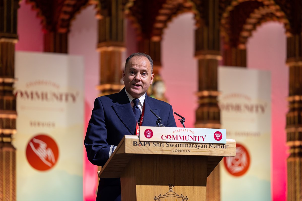Captain James Basnett, Director of Flying at British Airways, reflected on the longstanding partnership with BAPS to support various humanitarian efforts, including during the covid pandemic and the war in Ukraine