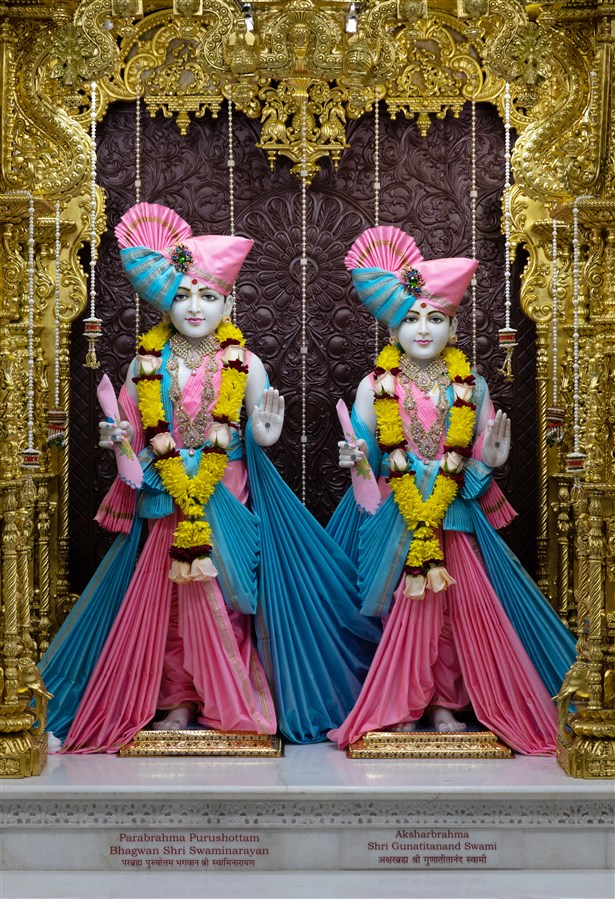 Parabrahma Bhagwan Swaminarayan and Aksharbrahma Gunatitanand Swami