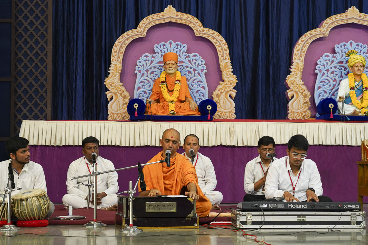 Annual Yuva Shibirs 2023: ‘Gunatit Guru: Our Best Friend’, Surat