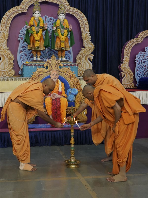 Annual Yuva Shibirs 2023: ‘Gunatit Guru: Our Best Friend’, Surat