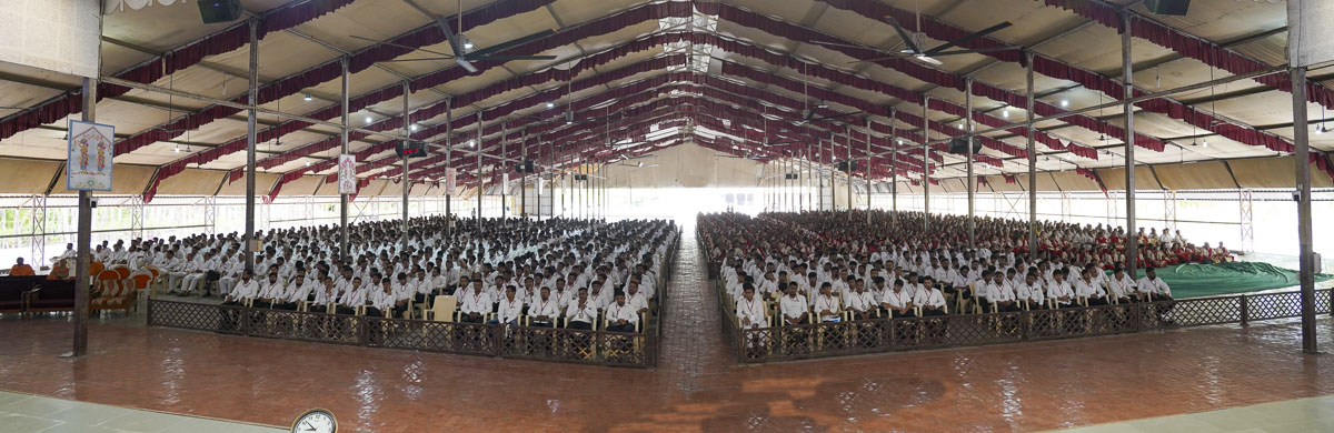 Annual Yuva Shibirs 2023: ‘Gunatit Guru: Our Best Friend’, Surat
