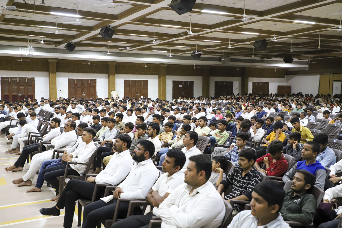 Annual Yuva Shibirs 2023: ‘Gunatit Guru: Our Best Friend’, Sarangpur