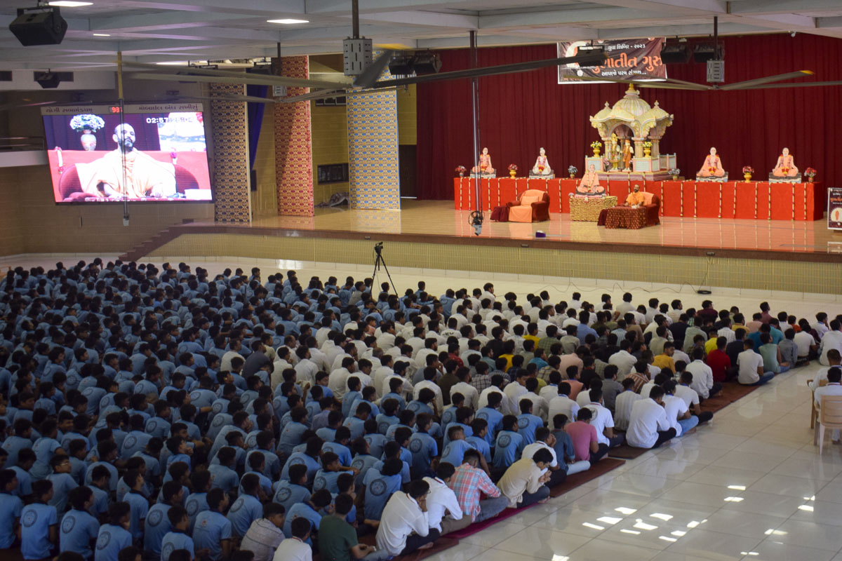 Annual Yuva Shibirs 2023: ‘Gunatit Guru: Our Best Friend’, Gondal