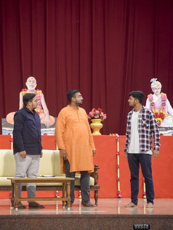 Annual Yuva Shibirs 2023: ‘Gunatit Guru: Our Best Friend’, Gondal