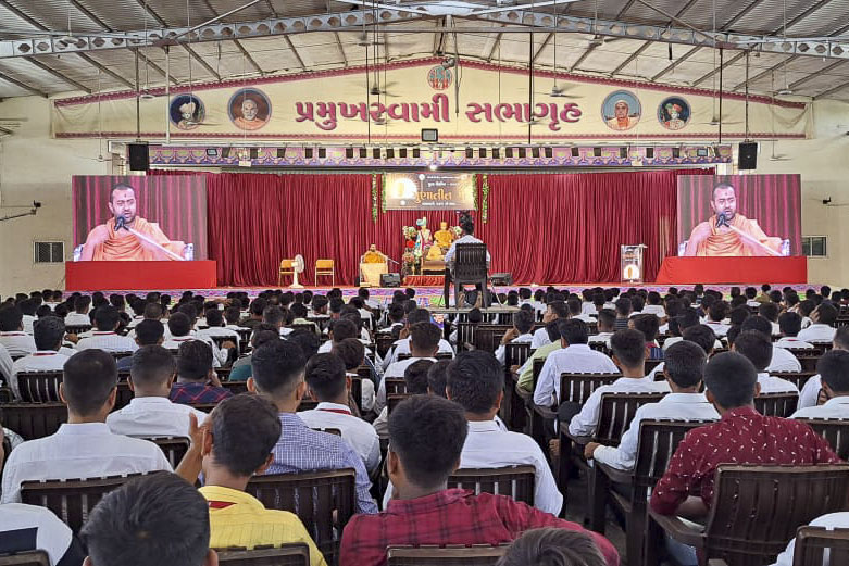 Annual Yuva Shibirs 2023: ‘Gunatit Guru: Our Best Friend’, Bochasan