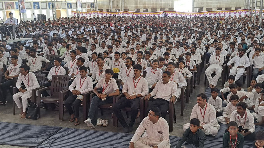 Annual Yuva Shibirs 2023: ‘Gunatit Guru: Our Best Friend’, Bochasan