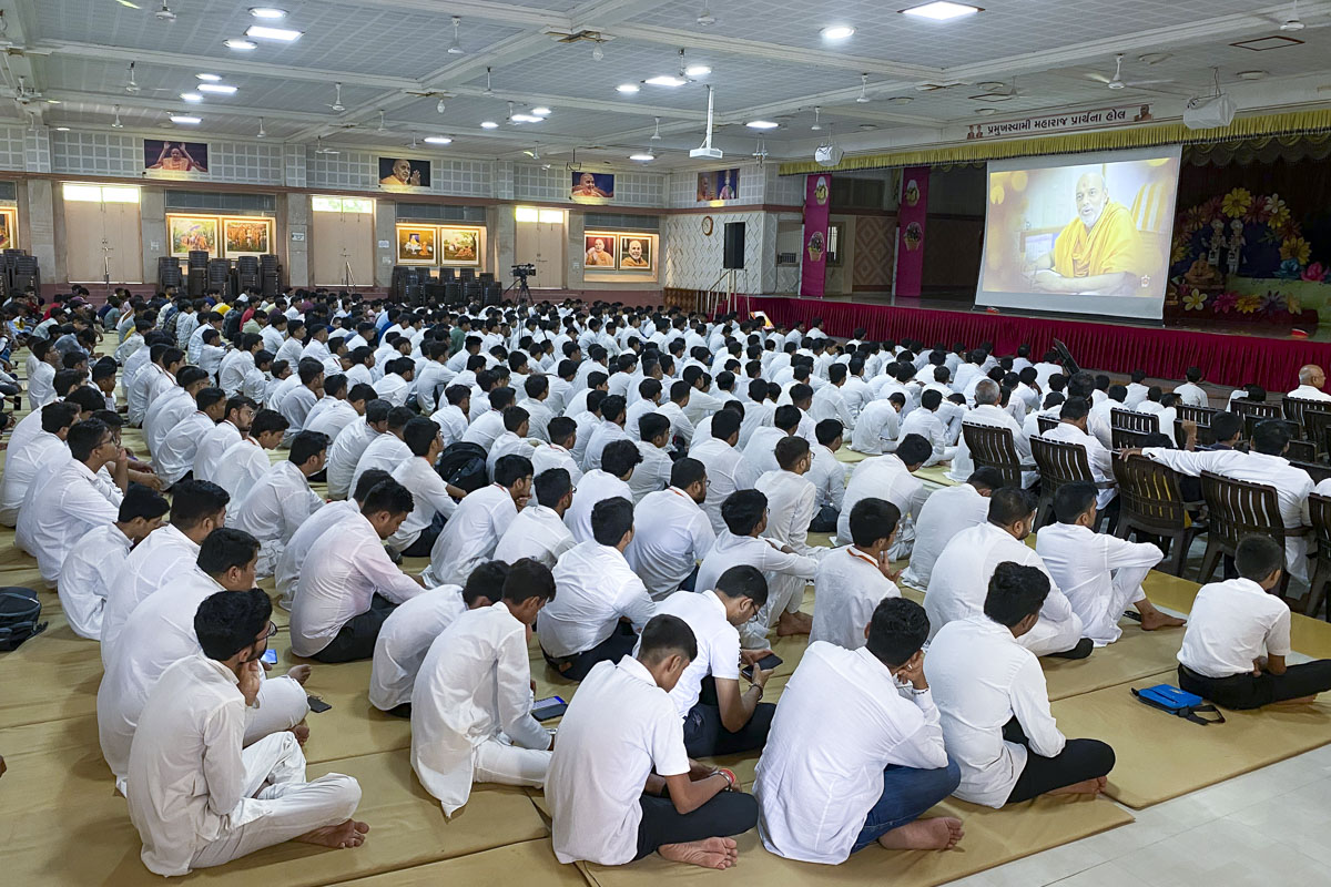Annual Yuva Shibirs 2023: ‘Gunatit Guru: Our Best Friend’, Bhavnagar