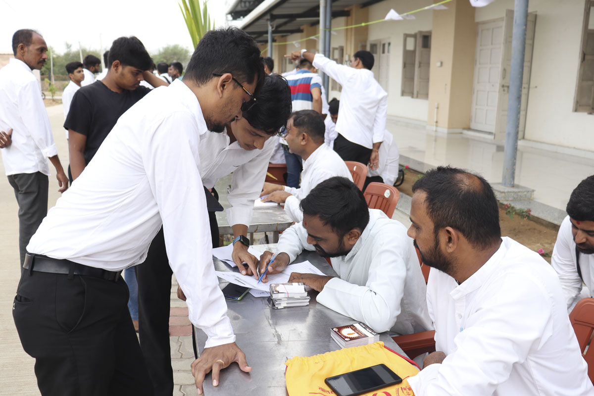 Annual Yuva Shibirs 2023: ‘Gunatit Guru: Our Best Friend’, Atladara (Vadodara)