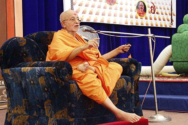 Annakut-1  - New Year Celebration with Pramukh Swami Maharaj, Gondal, India