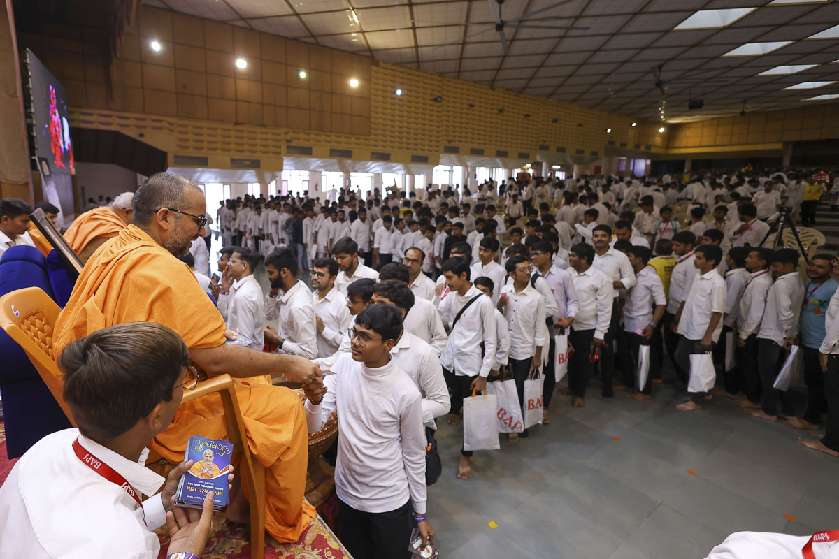 Annual Yuva Shibirs 2023: ‘Gunatit Guru: Our Best Friend’, Rajkot