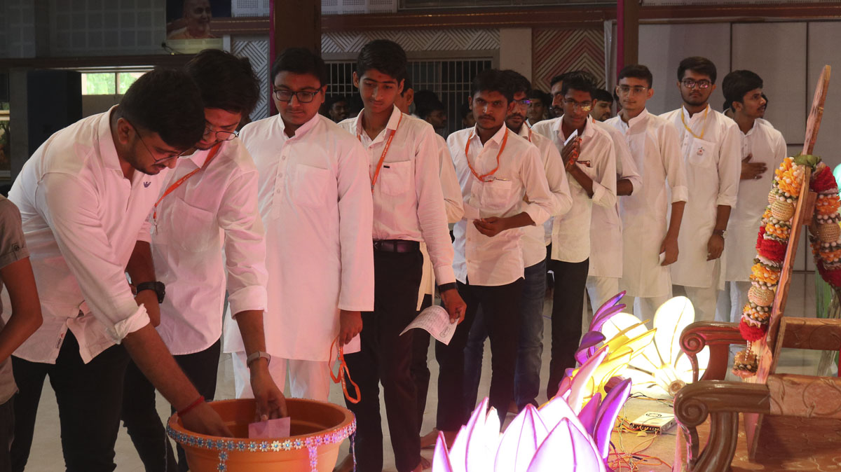 Annual Yuva Shibirs 2023: ‘Gunatit Guru: Our Best Friend’, Mahuva