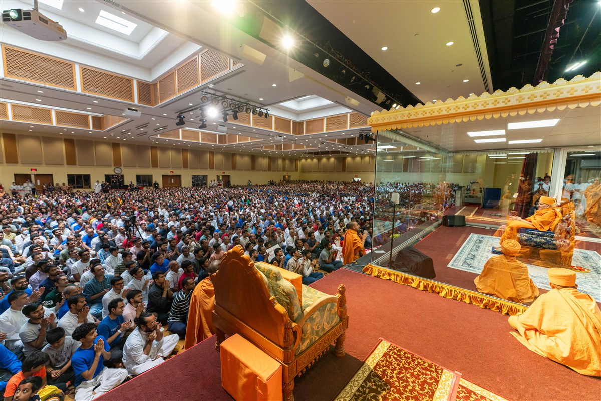 Gunsagardas Swami thanks Swamishri for granting unforgettable blissful memories to all the swamis and devotees of Canada