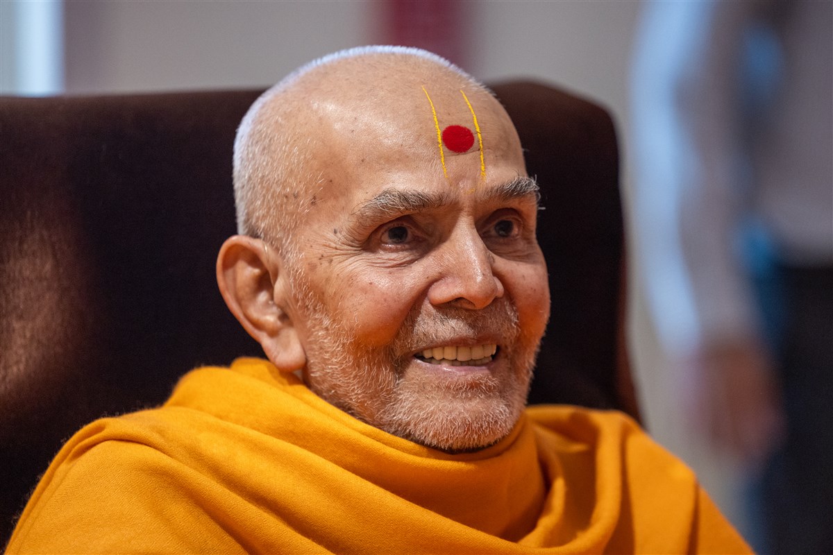 Swamishri radiates with joy
