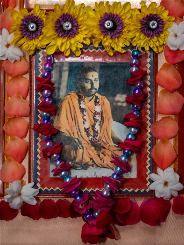 The murti of Pramukh Swami Maharaj in Swamishri's puja