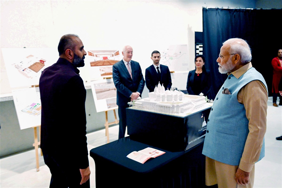 Prime Minister Modi listened attentively to the vision and plans of the mandir