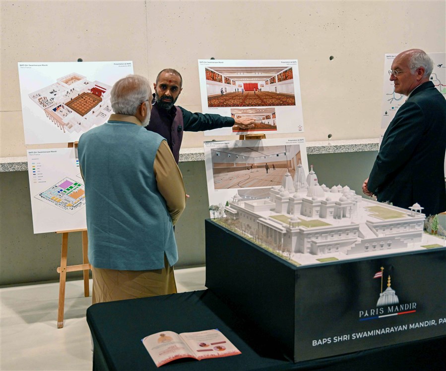 Andrew Hobson, Principal Architect from the Parisian firm Arte Charpentier, added that the mandir is one of the most significant cultural projects in France today
