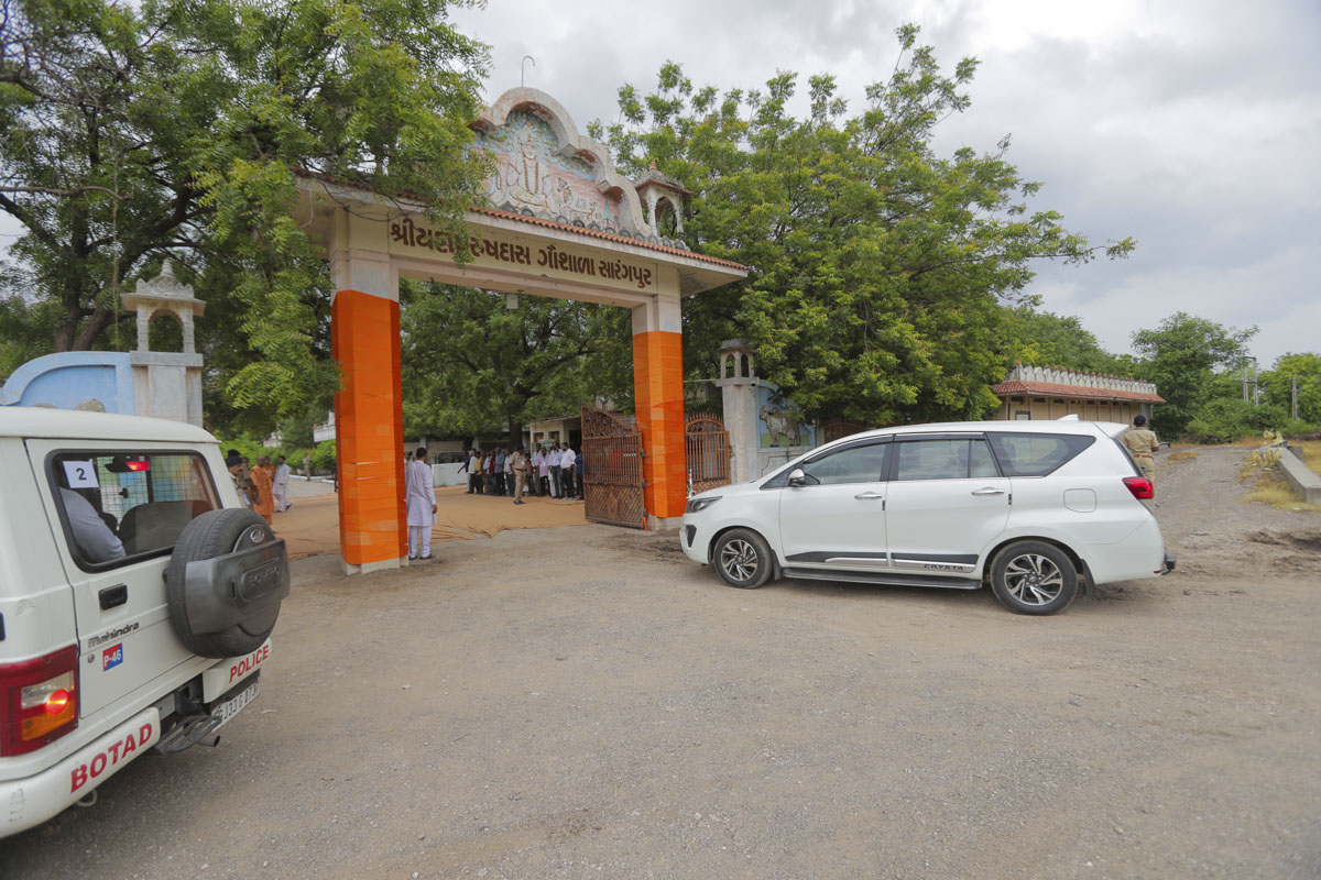 Honorable Governor of Gujarat Attends Natural Farming Conference, Sarangpur