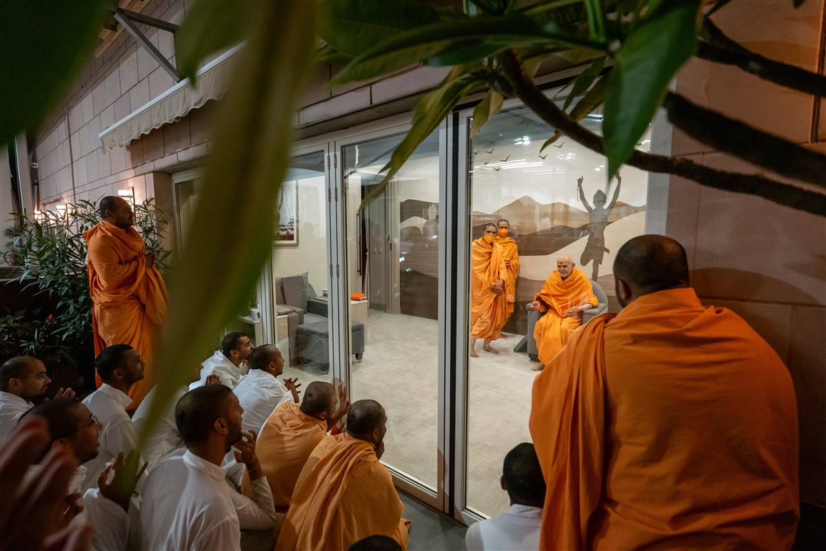 Swamishri in residence with swamis and sadhaks
