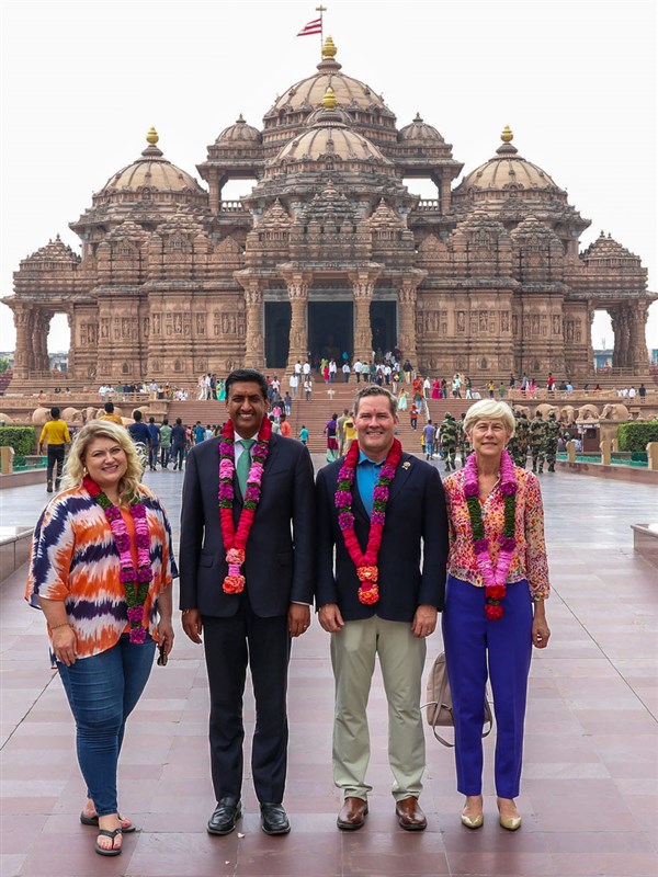 United States Congressional Delegation led by Congressman Ro Khanna (CA-17) and Congressman Michael Waltz (FL-06), co-chairs of the bipartisan Congressional Caucus on India and Indian Americans along with Congresswoman Deborah Ross (NC-2) and Congresswoman Kat Cammack (FL-3) visits Swaminarayan Akshardham 