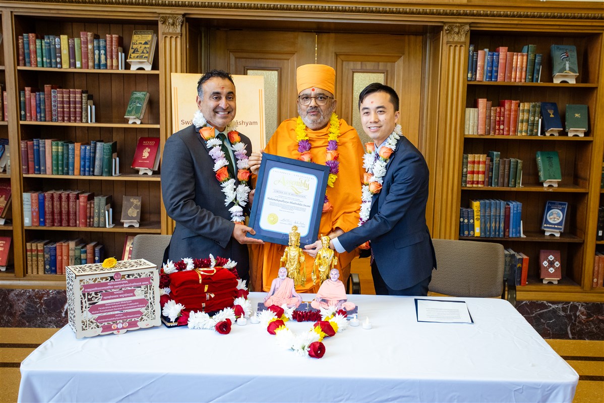 Felicitation of Mahamahopadhyay Bhadreshdas Swami and Presentation of Sanskrit Scriptures at the California State Assembly and Library
