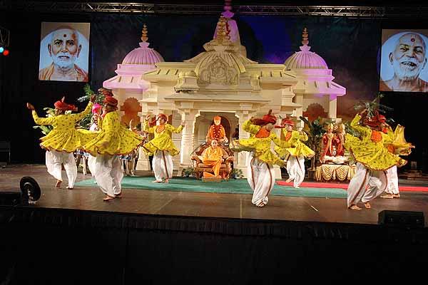 Evening ,Kishores perform a dance about Shastriji Maharaj's qualities
