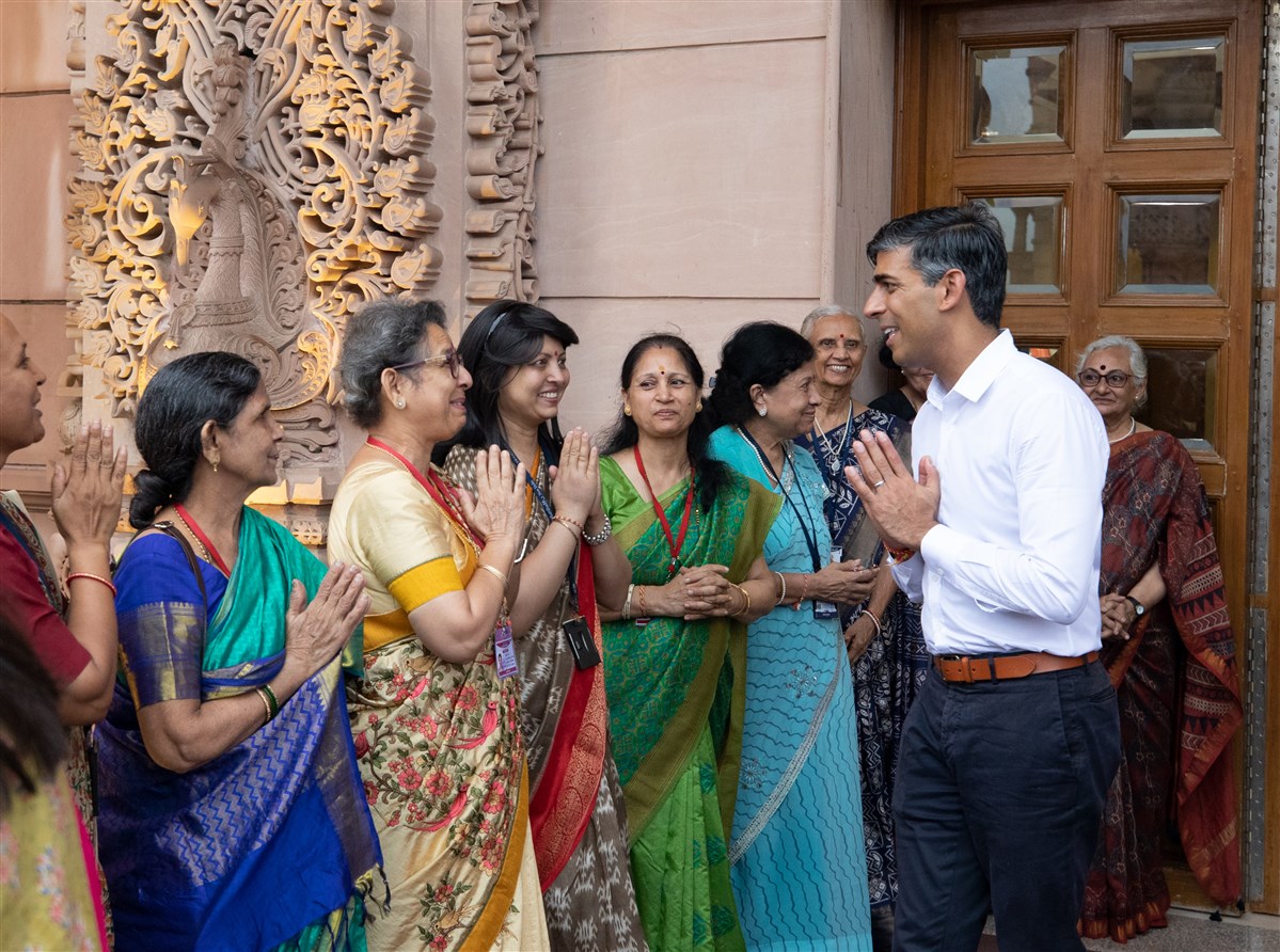 Mr Sunak took the time to meet with volunteers before departing