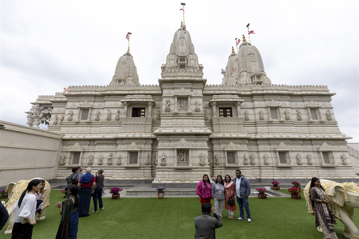 Neasden Temple Participates in Open House Festival, London, UK