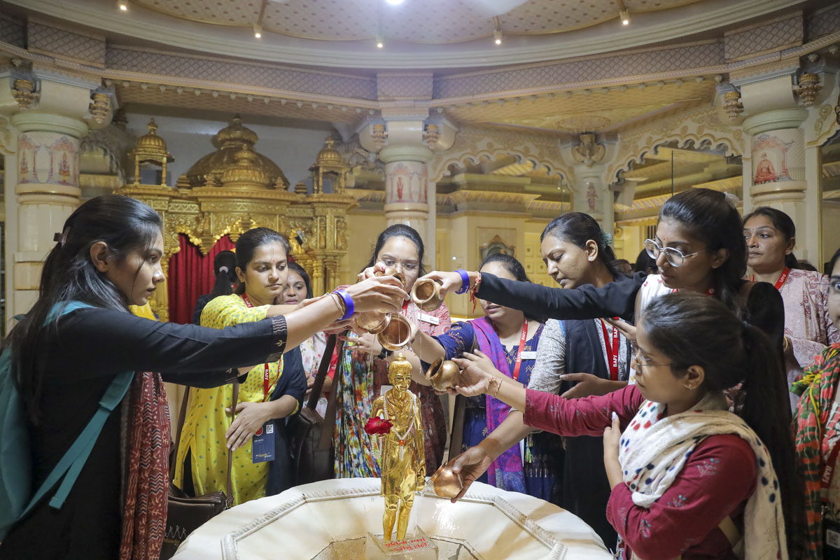Yuva Shibir-Darshan Yatra to Celebrate Silver Jubilee of BAPS Mandir