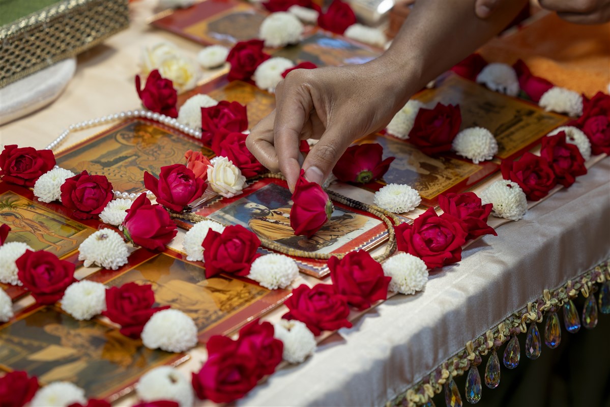 A flower is offered to murtis
