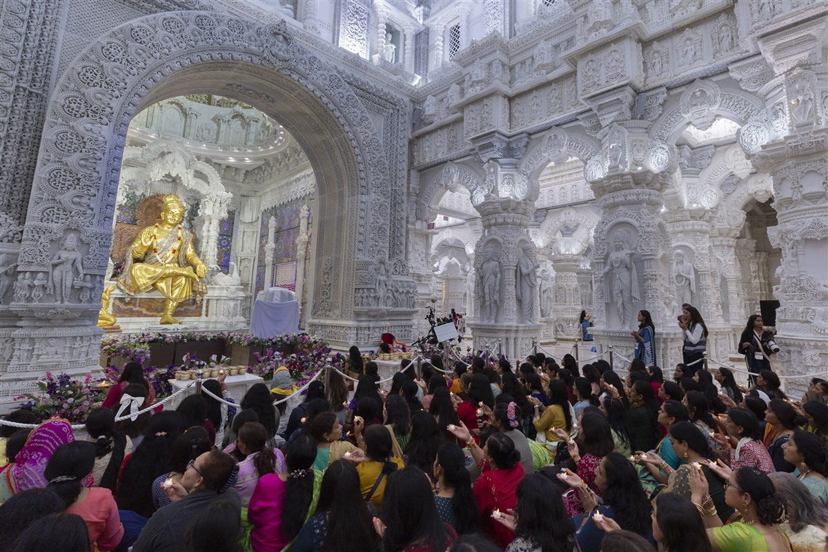  	Akshardham Pujan Vidhi, Oct 7