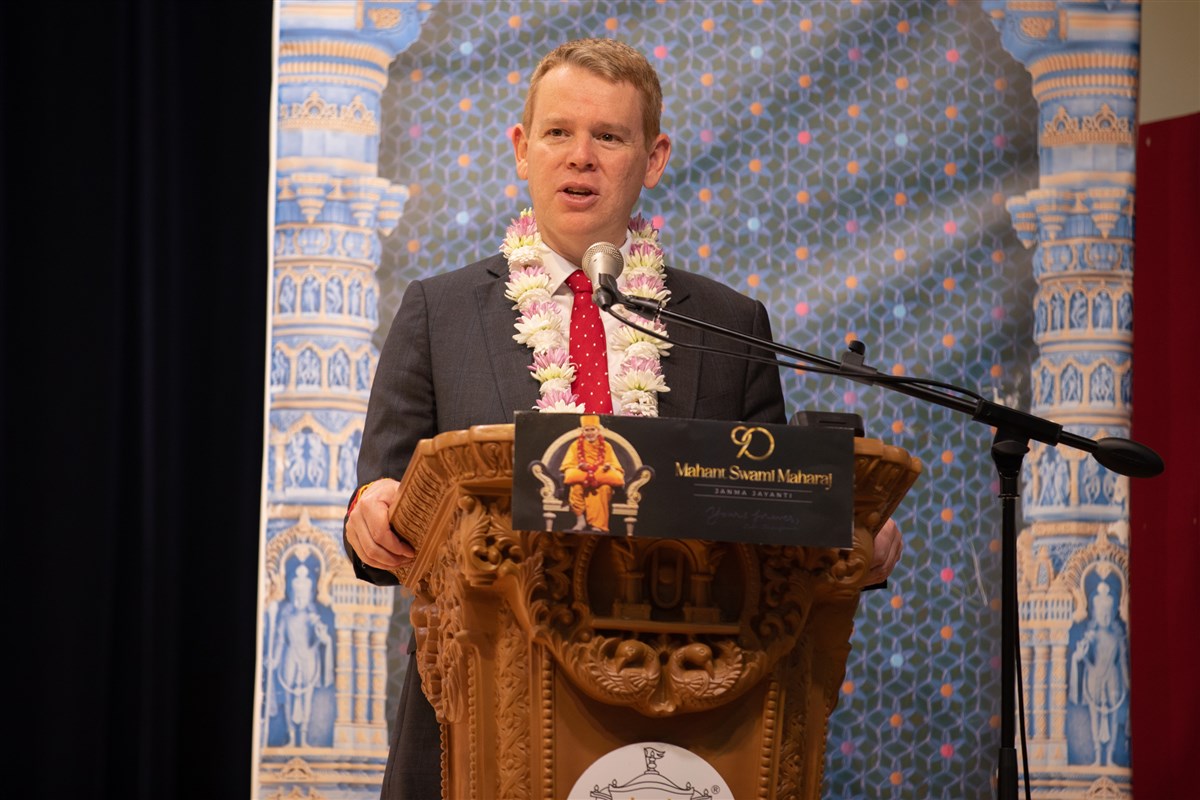 New Zealand Prime Minister Visits BAPS Mandir, Auckland