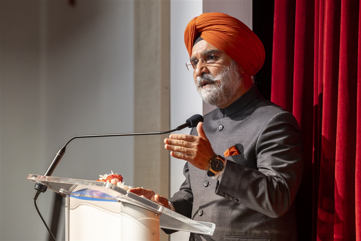 Taranjit Singh Sandhu, Indian Ambassador to the United States addresses the assembly