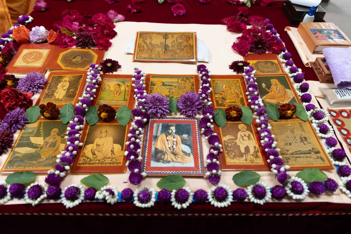 Swamishri's daily puja