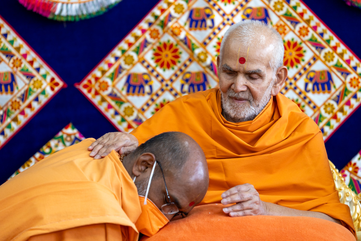 Swamishri blesses Dharmatilak Swami