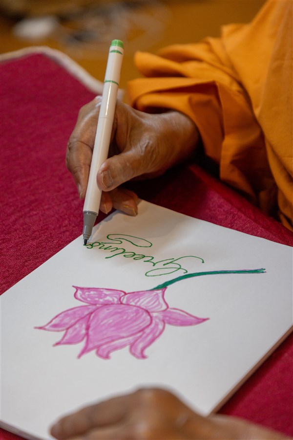 Swamishri designs a Diwali & New Year greeting card (on 11 November)