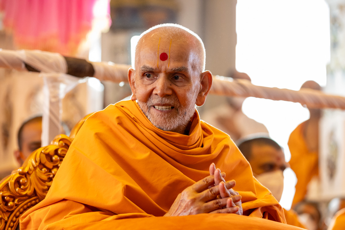 Swamishri remembers an annakut prasang with Yogiji Maharaj