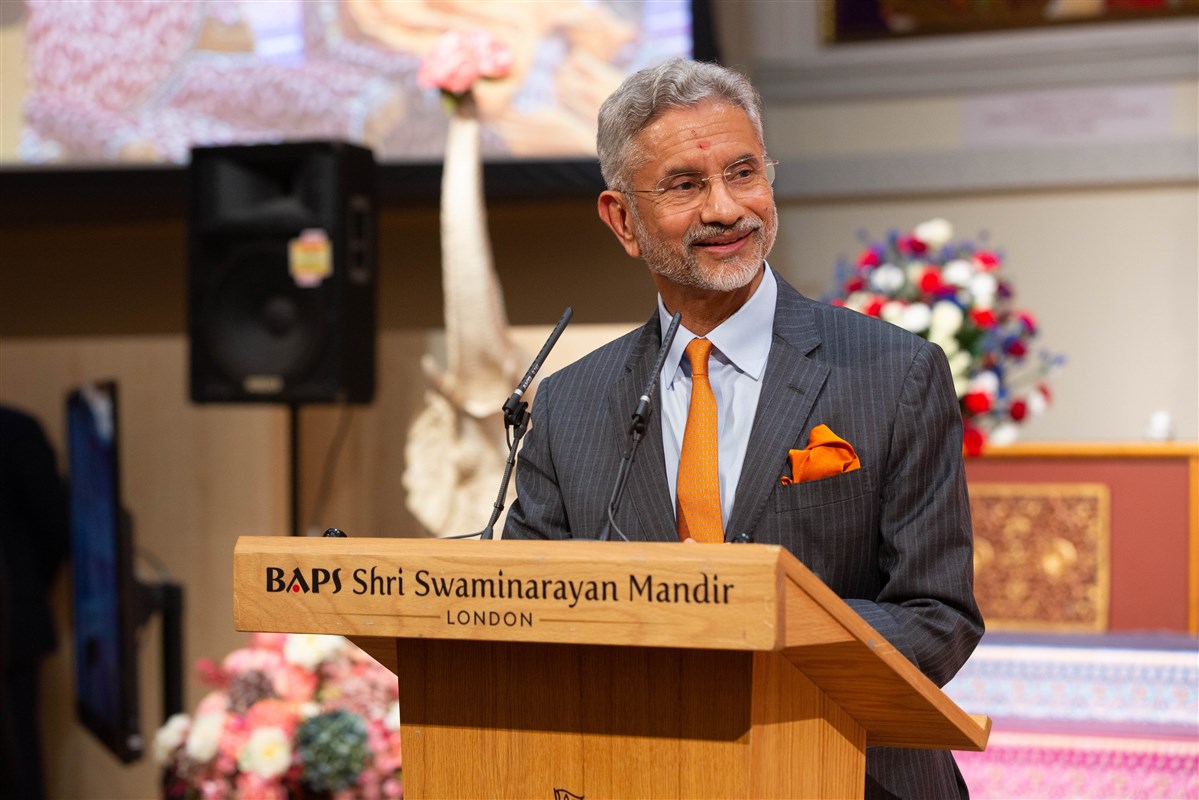 Dr S. Jaishankar, Minister of External Affairs for India <br>For full report of visit with photos and video, please click <a href="https://www.baps.org/News/2023/Dr-S-Jaishankar-Celebrates-Diwali-with-British-Hindus-at-Neasden-Temple-24355.aspx" target="blank" style="text-decoration:underline; color:blue;">here</a>