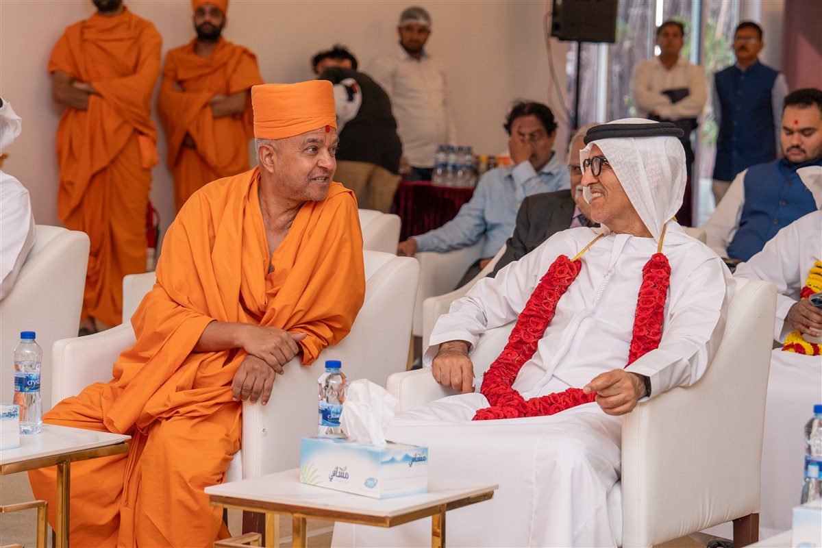 H.E. Dr. Mugheer Khamis Al Khaili at the BAPS Hindu Mandir