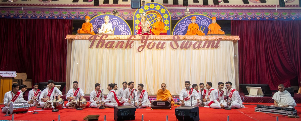 Yuva Talim Kendra (YTK) youths sing kirtans in the evening YTK convocation assembly