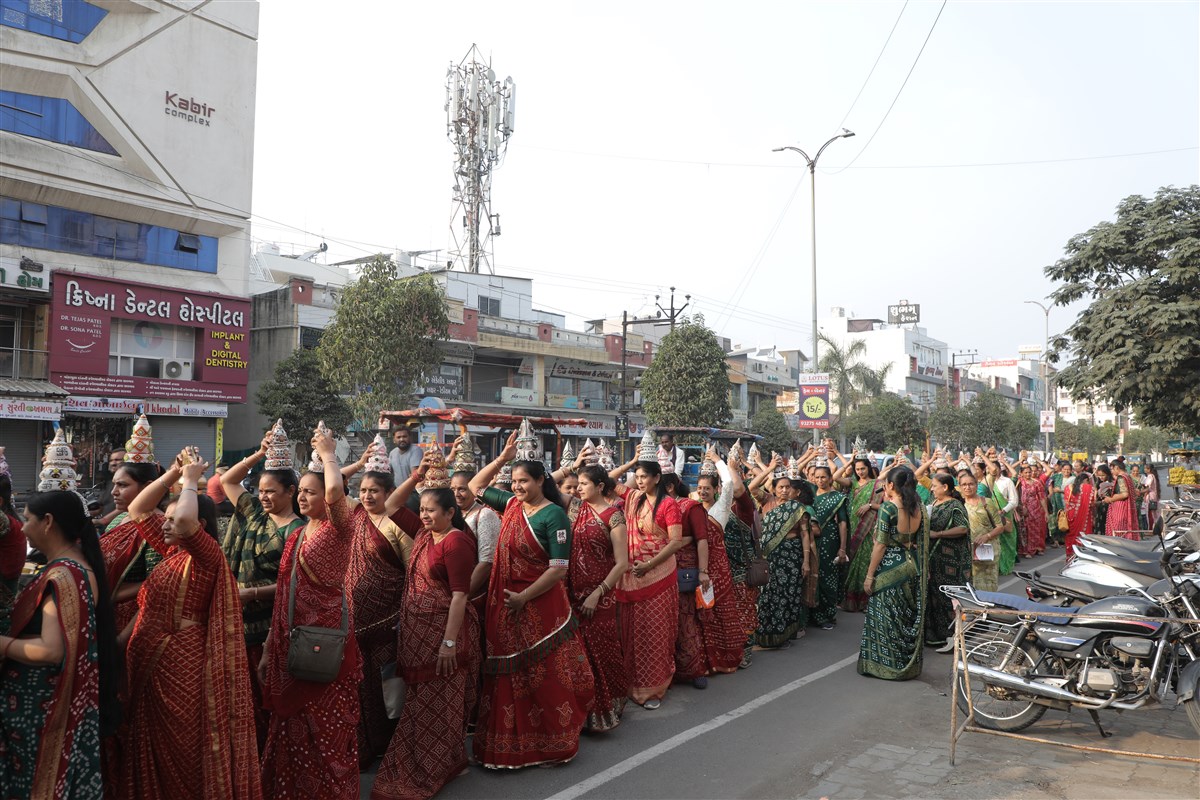 Women’s Kalash Yatra