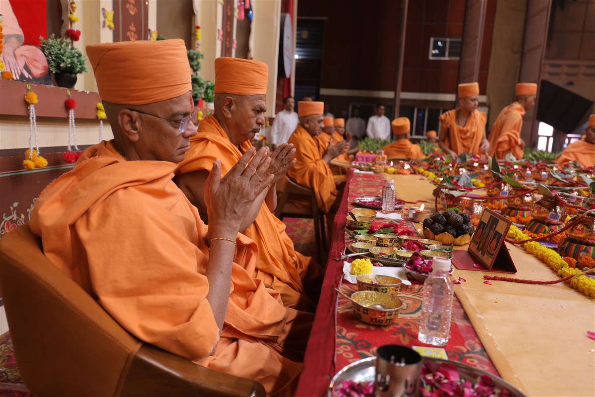 25 November: Vedic Mahapuja 