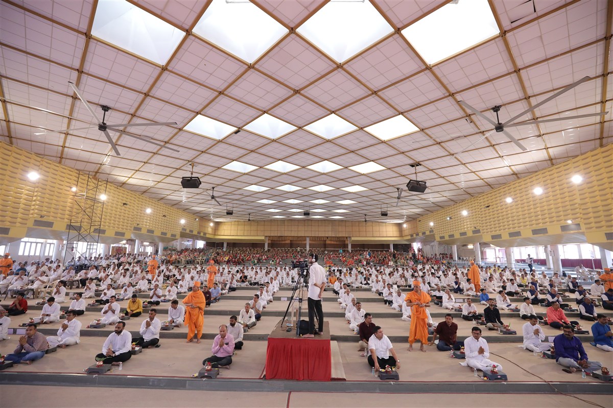 25 November: Vedic Mahapuja 