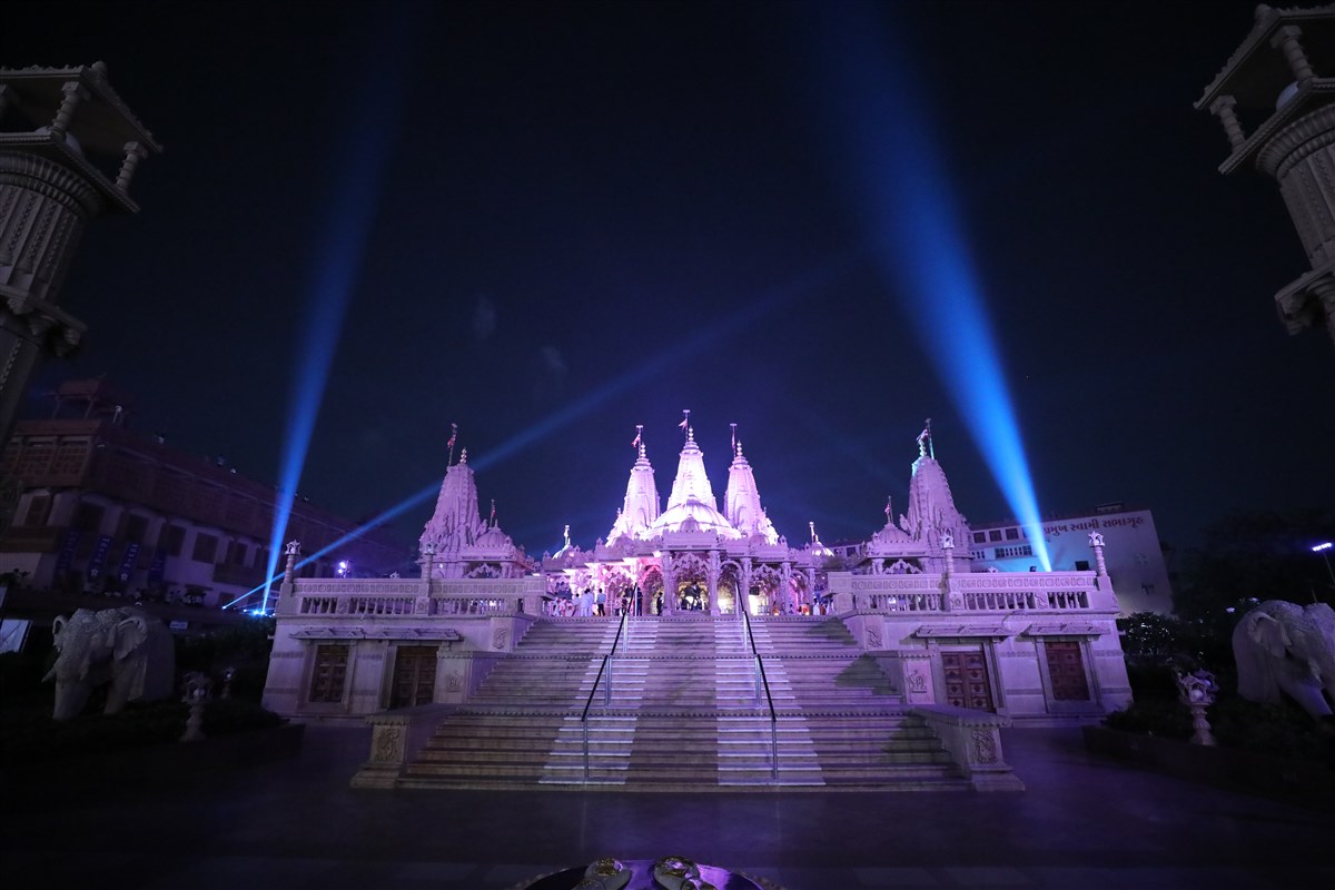 Light & Sound Show and Maha Arti
