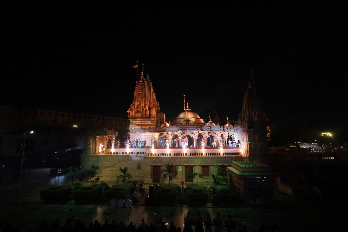 Light & Sound Show and Maha Arti