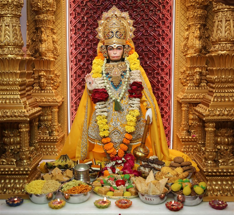 26 November: Uttamottam Maha-Abhishek 