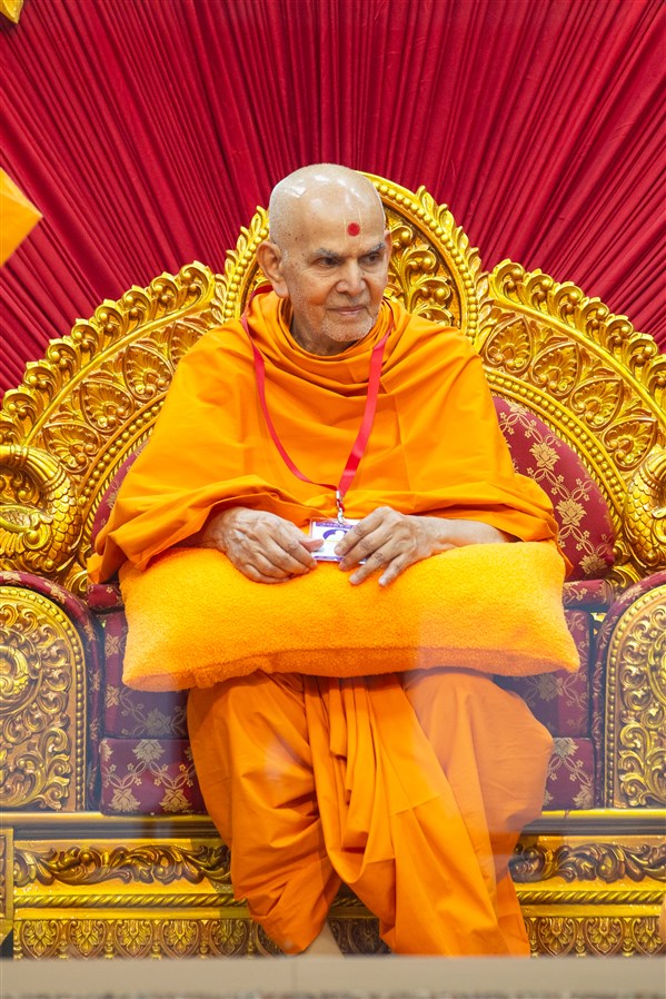 Swamishri during the shibir session