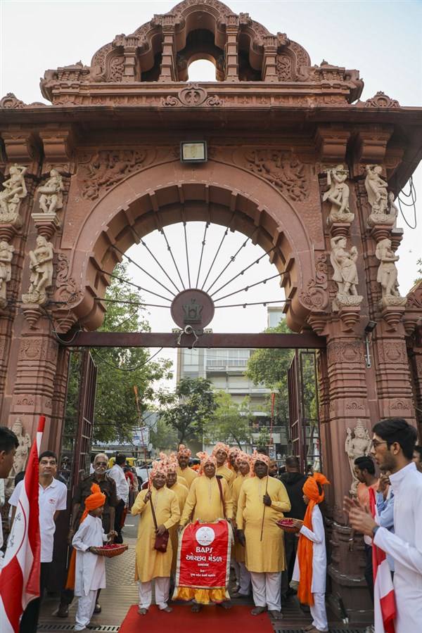 Shri Ram Janmbhoomi Mandir Akshat Kumbh Vadhamana, Ahmedabad