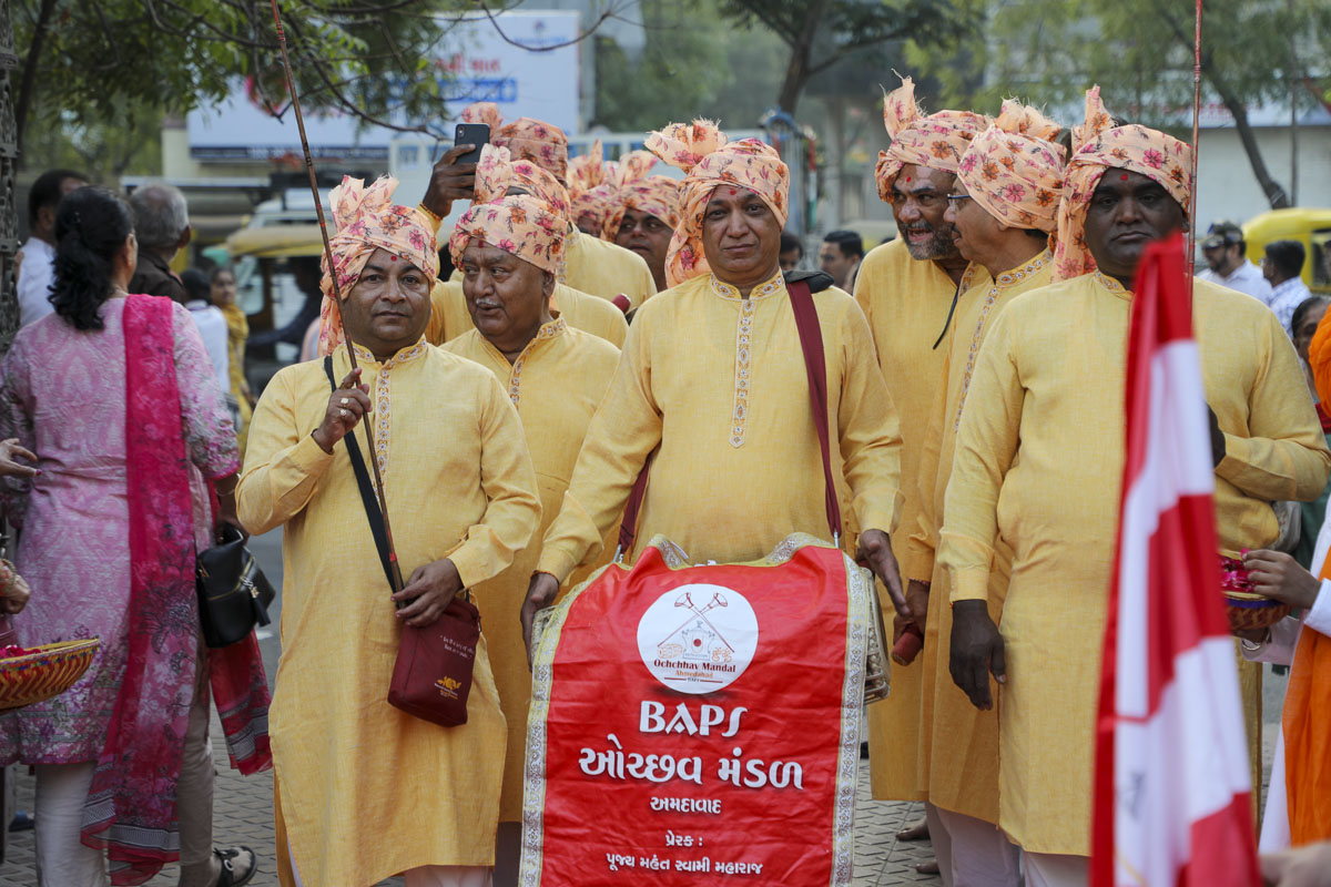 Shri Ram Janmbhoomi Mandir Akshat Kumbh Vadhamana, Ahmedabad