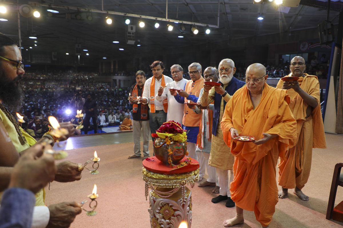 Shri Ram Janmbhoomi Mandir Akshat Kumbh Vadhamana, Ahmedabad