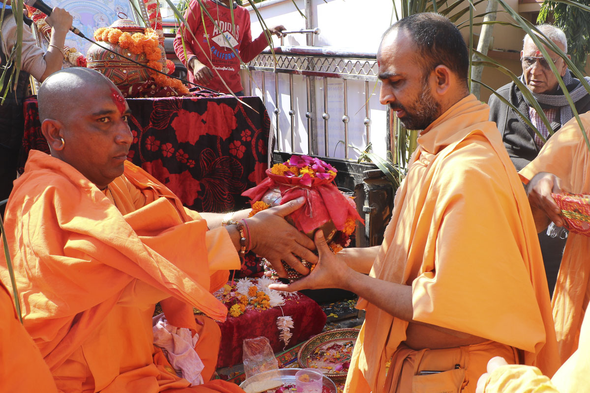 Shri Ram Janmbhoomi Mandir Akshat Kumbh Vadhamana, Bhuj
